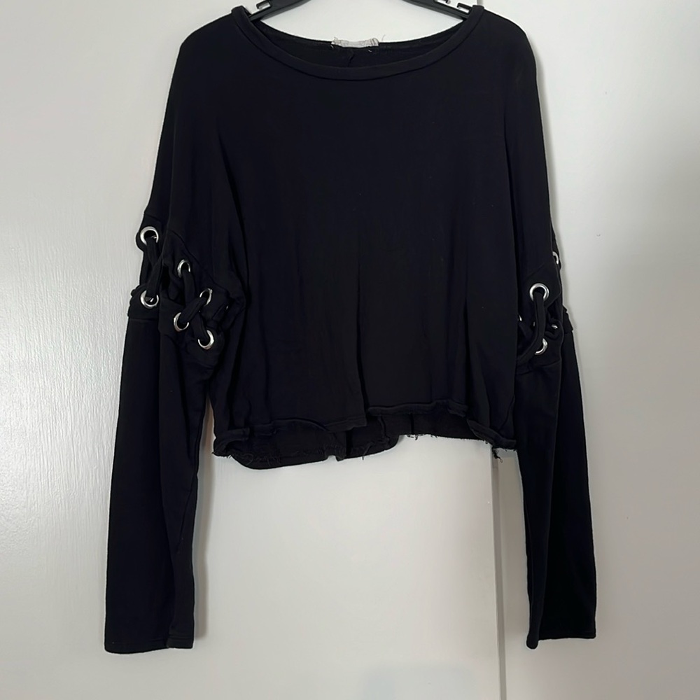 Black sweatshirt